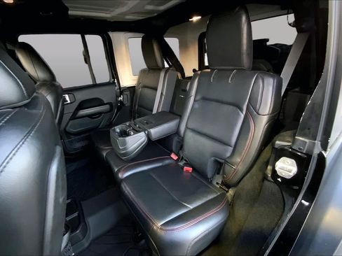 Used 2018 Jeep Wrangler Unlimited Rubicon AWD/4WD image 18