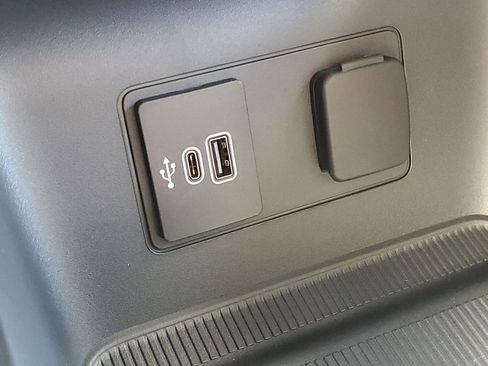 New 2026 Ford Explorer Active image 19