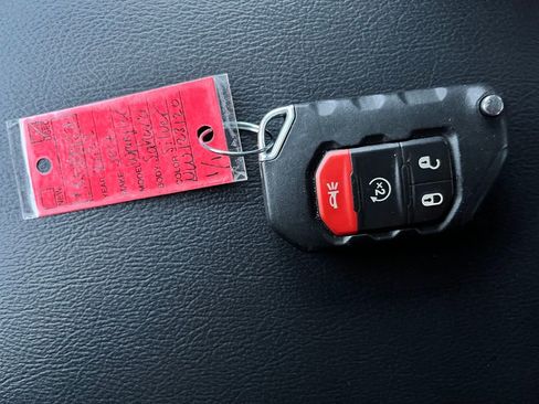 Used 2022 Jeep Wrangler Unlimited Sahara w/ Cold Weather Group image 30