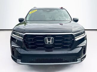 Certified 2025 Honda Pilot Touring video 2