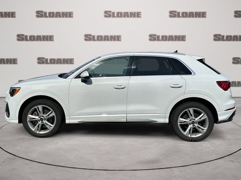 Used 2022 Audi Q3 2.0T Premium AWD/4WD image 2