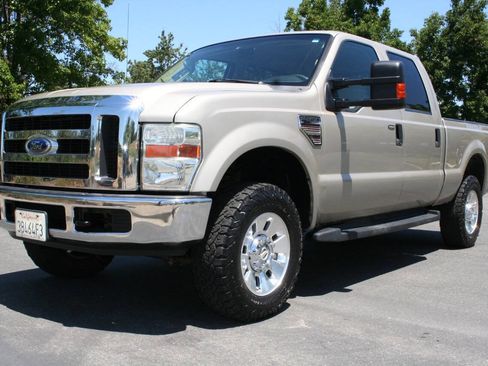 Used 2008 Ford F250 XLT AWD/4WD image 9
