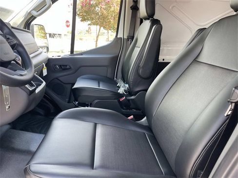 New 2025 Ford Transit 250 Low Roof image 17