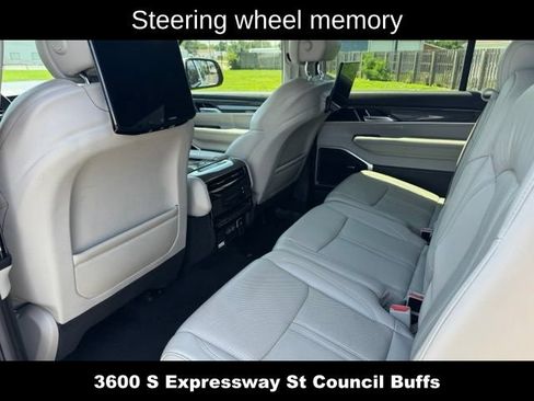 Used 2022 Jeep Wagoneer Series III w/ Rear Seat Video Group 1 RWD image 16