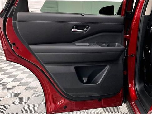 New 2026 Nissan Pathfinder SL image 36