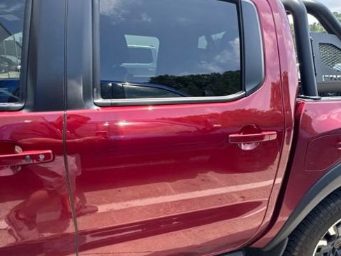 Used 2023 Nissan Frontier PRO-4X w/ Pro Convenience Package AWD/4WD image 17
