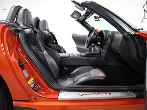 Used 2005 Dodge Viper SRT-10 w/ Copperhead Edition Group RWD image 53