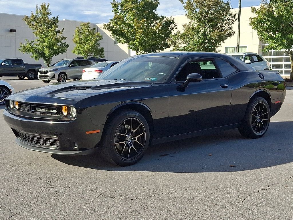 Used 2020 Dodge Challenger SXT w/ Blacktop Package AWD/4WD image 3