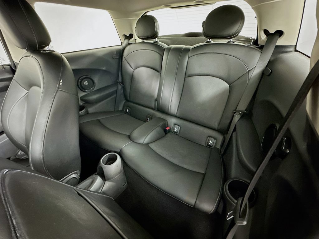 Used 2015 MINI Cooper 2-Door Hardtop FWD image 23
