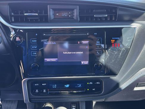 Used 2019 Toyota Corolla SE image 17