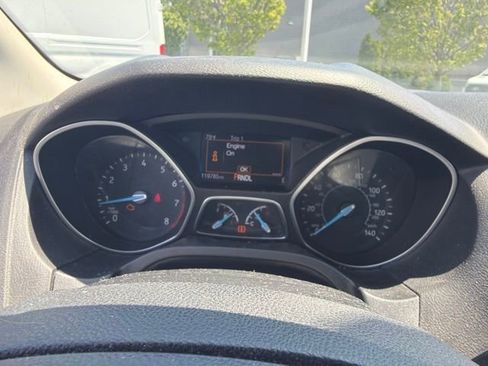 Used 2017 Ford Focus SE FWD image 32