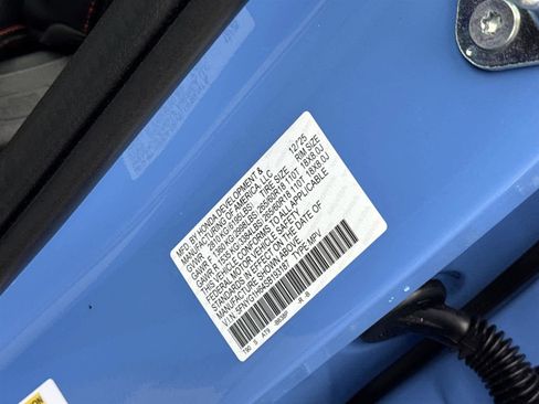 Used 2025 Honda Pilot TrailSport image 32