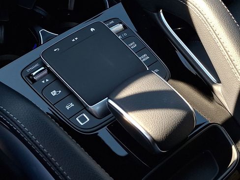 Certified 2025 Mercedes-Benz GLE 350 GLE 350 image 25