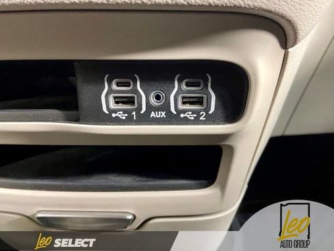Used 2023 Chrysler Voyager LX FWD image 25
