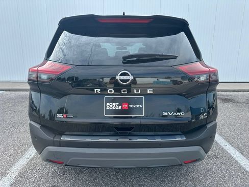 Used 2023 Nissan Rogue SV AWD/4WD image 6