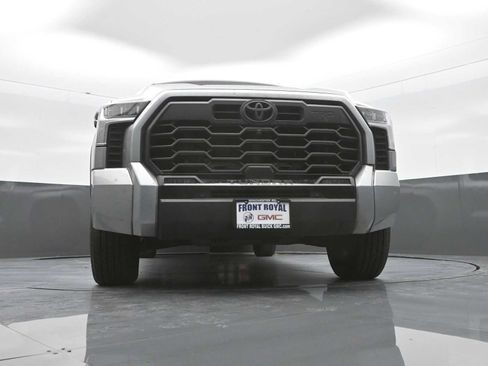 Used 2025 Toyota Tundra Limited w/ TRD Off-Road Package AWD/4WD image 32