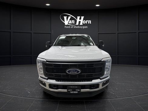 Used 2024 Ford F250 XL image 9