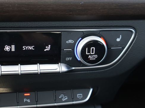 Used 2022 Audi Q5 2.0T Premium w/ Convenience Package image 36