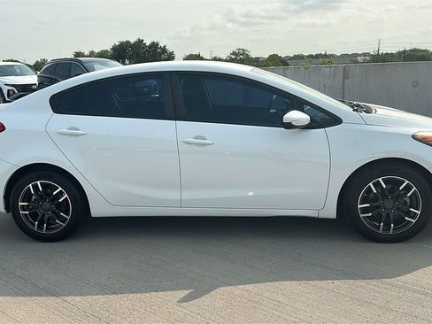 Used 2016 Kia Forte LX FWD image 13