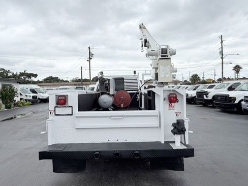 Used 2018 Ford F350 XL w/ Power Equipment Group AWD/4WD image 6