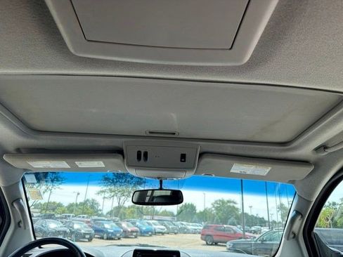 Used 2014 Nissan Titan SL AWD/4WD image 28