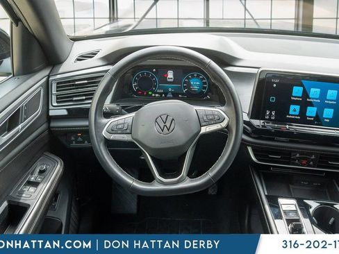 Used 2024 Volkswagen Atlas Cross Sport SE AWD/4WD image 6