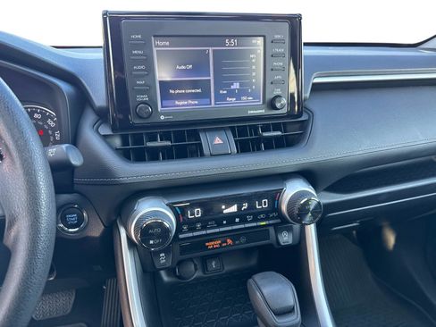 Used 2022 Toyota RAV4 XLE w/ Convenience Package FWD image 26