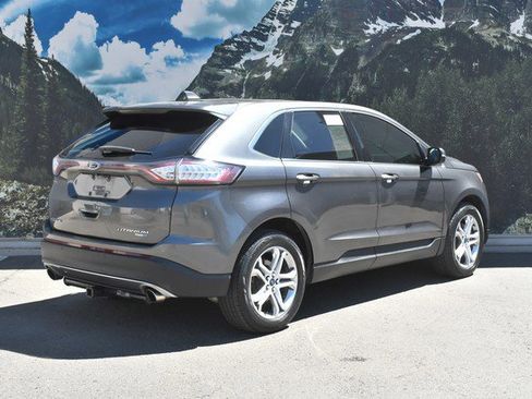 Used 2015 Ford Edge Titanium image 3
