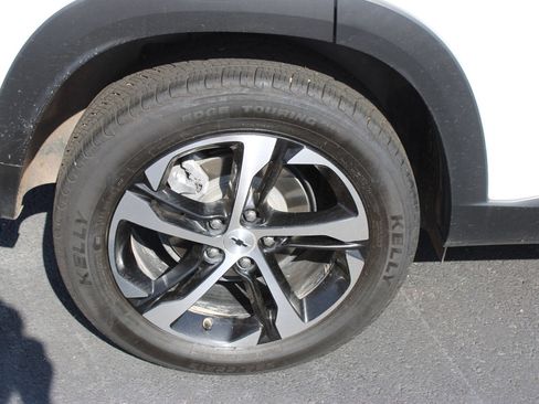 Used 2024 Chevrolet Trax RS FWD image 26