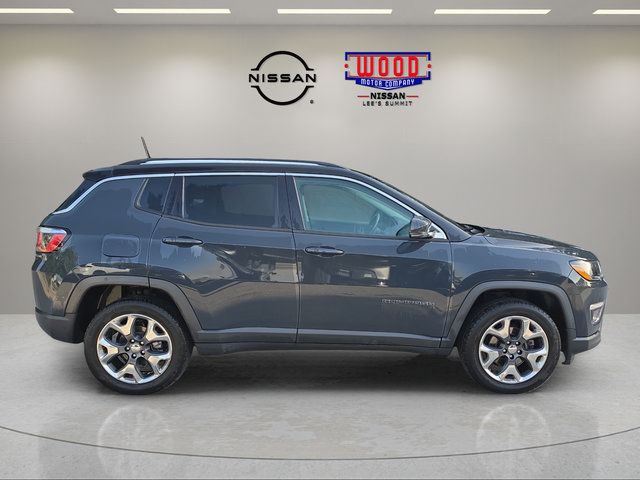 Used 2018 Jeep Compass Limited w/ Navigation Group AWD/4WD image 2