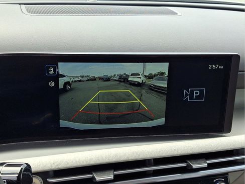 Certified 2025 Hyundai Tucson SEL AWD/4WD image 15