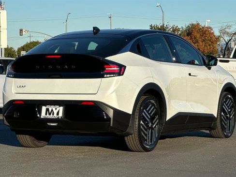 New 2026 Nissan Leaf SV+ w/ Floor Mat Package (SV+) image 4