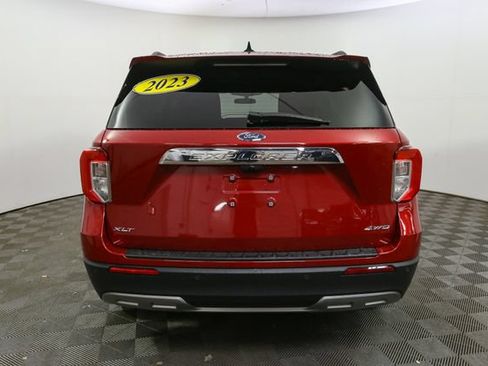Used 2023 Ford Explorer XLT w/ Equipment Group 202A AWD/4WD image 8