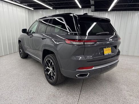 Used 2025 Jeep Grand Cherokee Summit AWD/4WD image 4