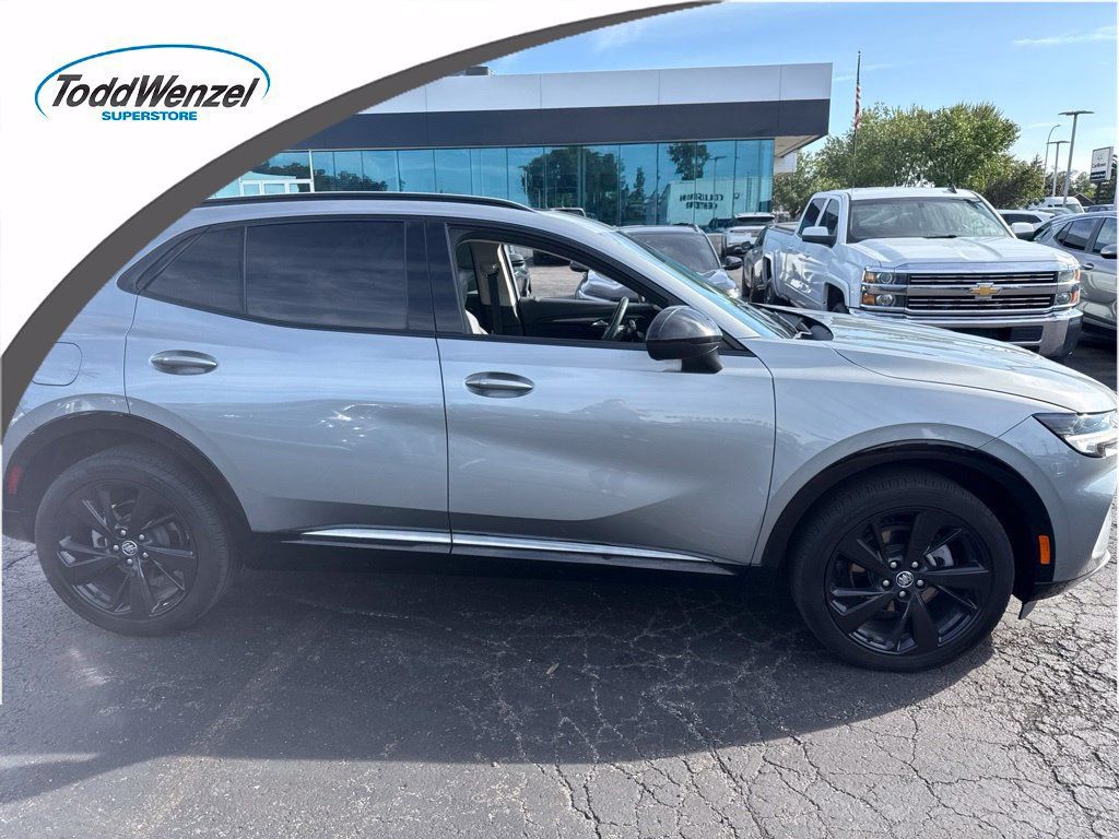 Used 2023 Buick Envision Essence w/ Sport Touring Package AWD/4WD image 1