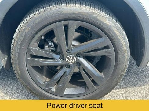 Used 2023 Volkswagen Tiguan SE R-Line image 9