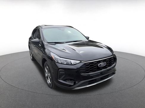 Used 2025 Ford Escape ST-Line image 3