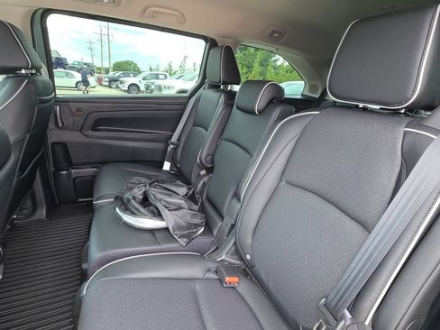 Used 2025 Honda Odyssey Elite image 13