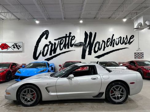 Used 2001 Chevrolet Corvette Z06 RWD image 2