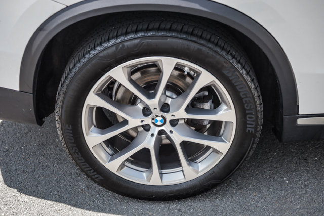 Used 2022 BMW X5 xDrive40i AWD/4WD image 21