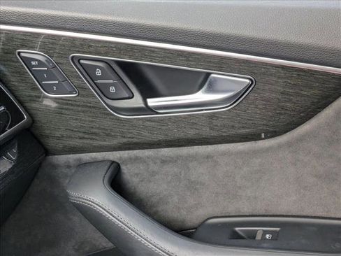 Used 2021 Audi Q7 3.0T Prestige image 4