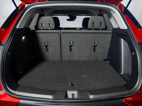 Used 2025 Chevrolet TrailBlazer LT w/ LT Cold Weather Package image 9