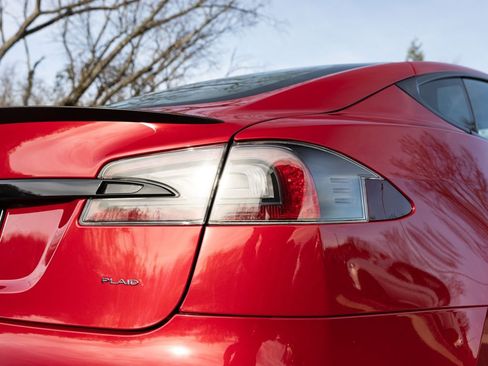 Used 2022 Tesla Model S Plaid image 48