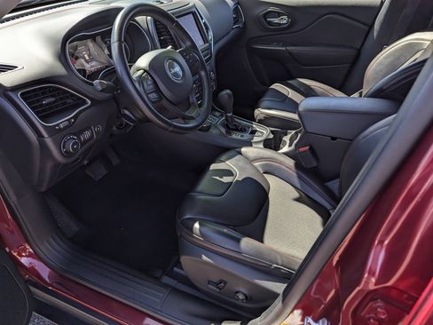 Used 2020 Jeep Cherokee Trailhawk w/ Comfort/Convenience Group image 9