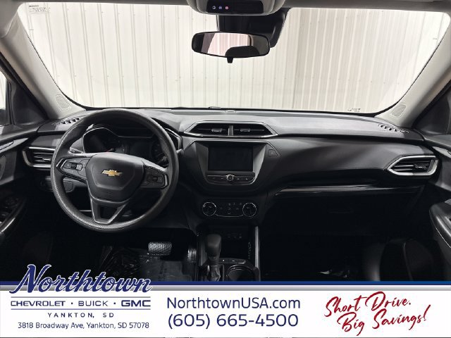 Used 2023 Chevrolet TrailBlazer LS FWD image 11