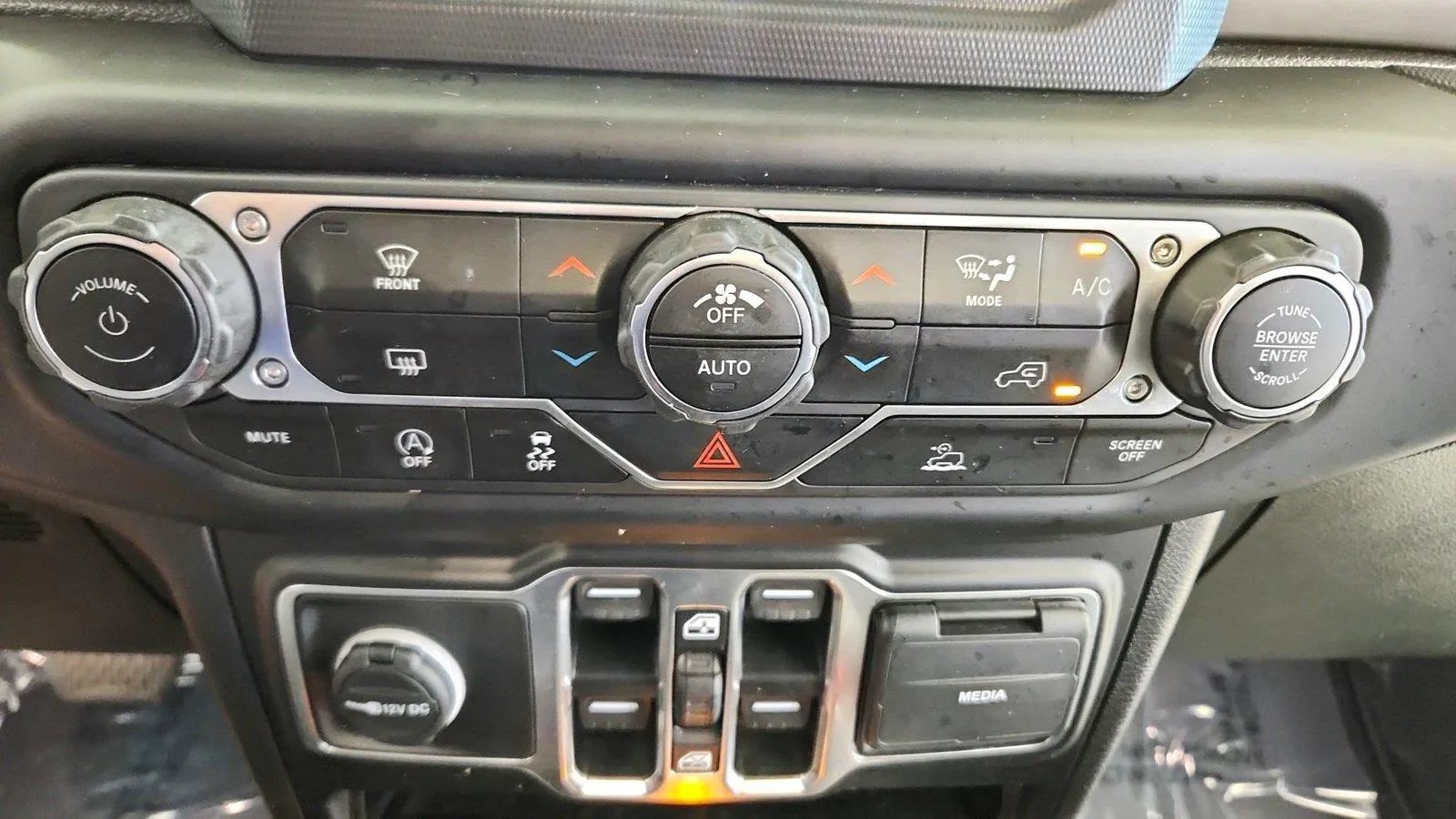 Used 2021 Jeep Wrangler Unlimited Sport AWD/4WD image 22