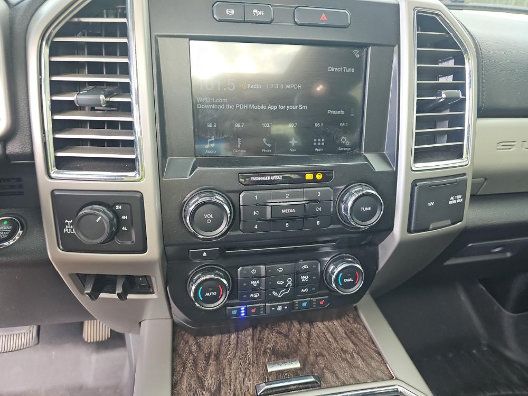 Used 2017 Ford F250 Lariat w/ Lariat Ultimate Package AWD/4WD image 7