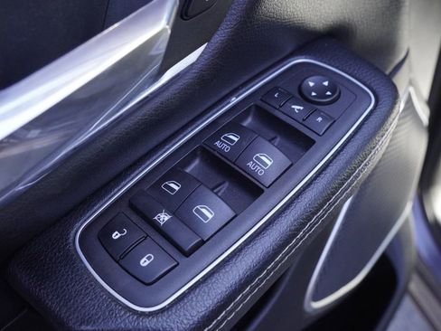 Used 2023 RAM 1500 Laramie image 12