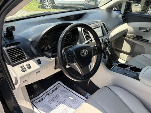 Used 2013 Toyota Venza XLE AWD/4WD image 9