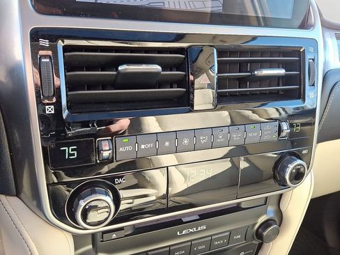 Used 2023 Lexus GX 460 Premium image 18